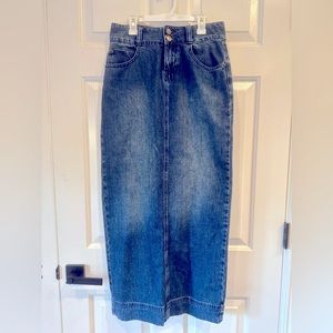 Denim skirt